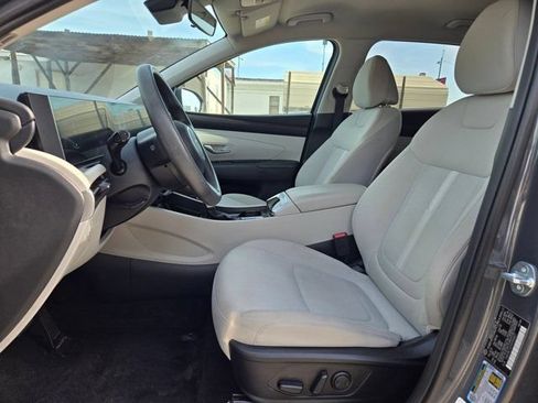 Used 2025 Hyundai Tucson SEL AWD/4WD image 23
