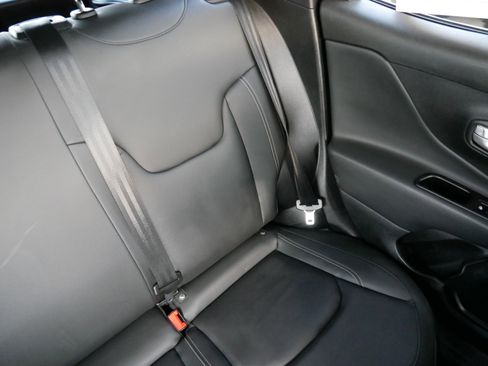 Used 2023 Jeep Renegade Limited image 14