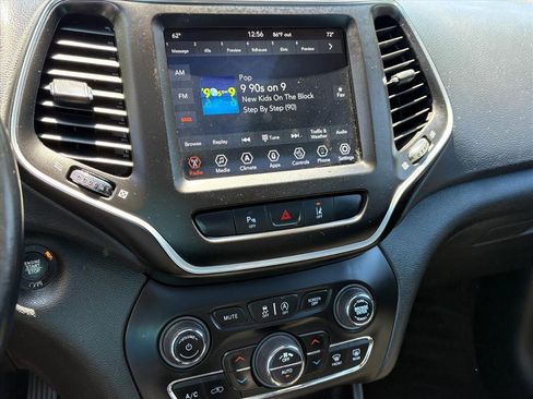 Used 2021 Jeep Cherokee Latitude Lux 80th Anniv w/ Quick Order Package 26U 80TH AWD/4WD image 9
