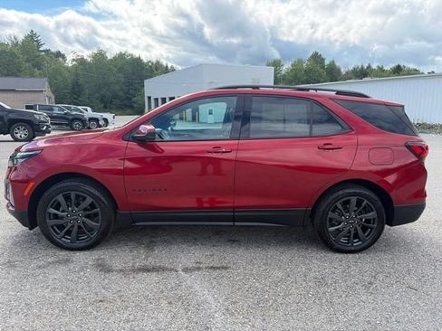 Used 2024 Chevrolet Equinox RS w/ LPO, Floor Liner Package AWD/4WD image 3