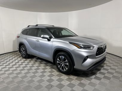 Used 2021 Toyota Highlander XLE