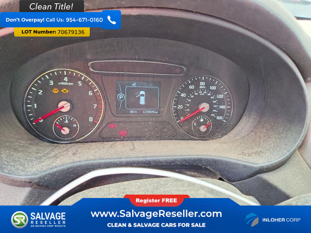 Used 2017 Kia Sorento FWD image 12