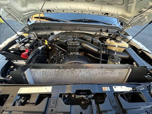 Used 2014 Ford F250 XL w/ Power Equipment Group AWD/4WD image 23