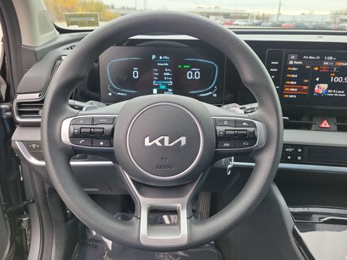 Used 2024 Kia Sportage LX image 21