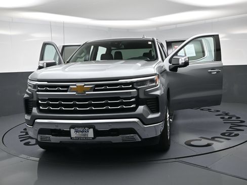 Used 2023 Chevrolet Silverado 1500 LTZ AWD/4WD image 23
