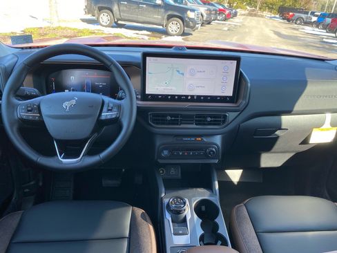 New 2026 Ford Bronco Sport Outer Banks w/ Outer Banks Tech Package+ AWD/4WD image 9