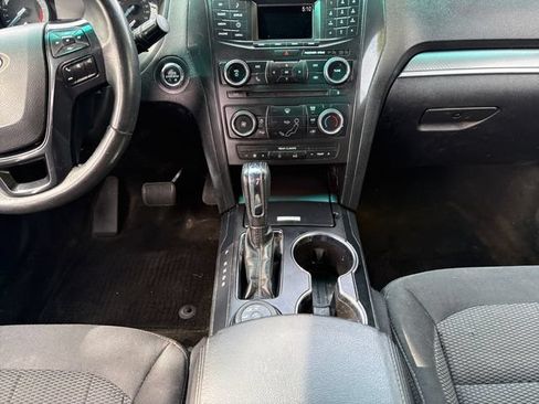 Used 2016 Ford Explorer XLT AWD/4WD image 11