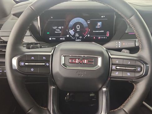 Used 2024 GMC Acadia AT4 w/ Luxury Package image 11