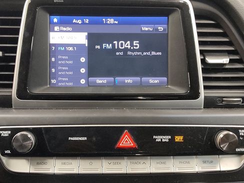 Used 2019 Hyundai Sonata SE FWD image 25