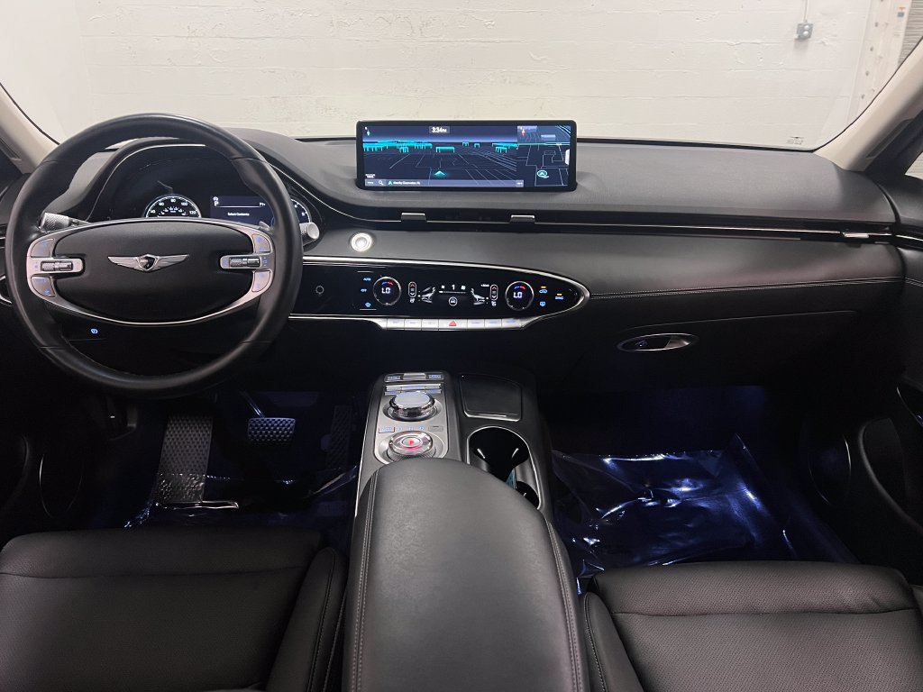 Used 2025 Genesis GV70 2.5T AWD/4WD image 12