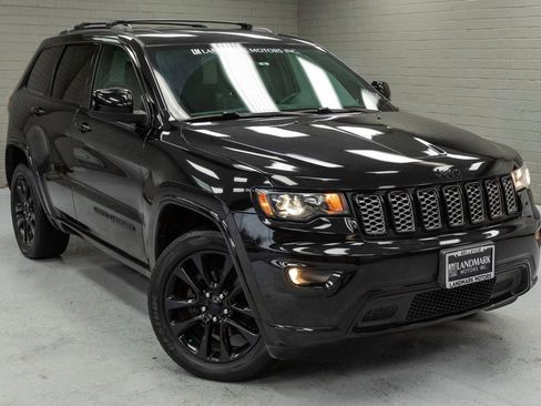 Used 2019 Jeep Grand Cherokee Altitude image 6