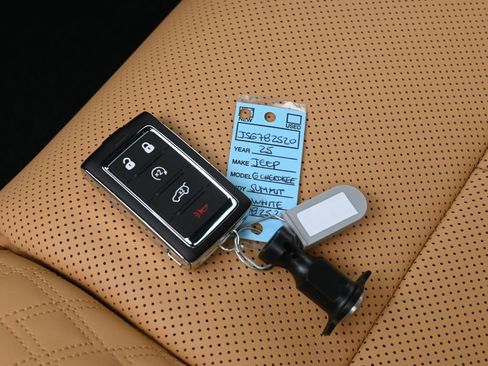 New 2025 Jeep Grand Cherokee L Summit image 19