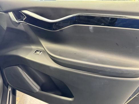 Used 2017 Tesla Model X AWD/4WD image 7