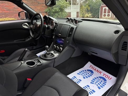 Used 2020 Nissan 370Z Coupe image 54