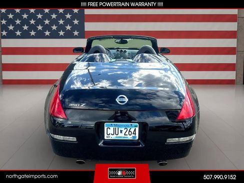 Used 2004 Nissan 350Z Touring image 12