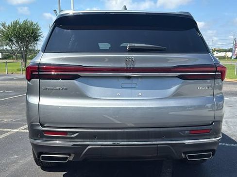 Used 2025 Buick Enclave Preferred FWD image 6