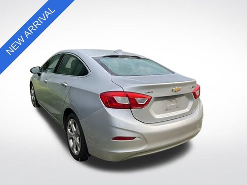 Used 2017 Chevrolet Cruze Premier FWD image 5