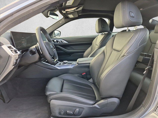 Used 2026 BMW 430i Coupe w/ Parking Assistance Package RWD image 17