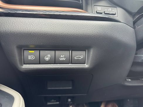 Used 2024 Toyota Grand Highlander AWD Hybrid image 28