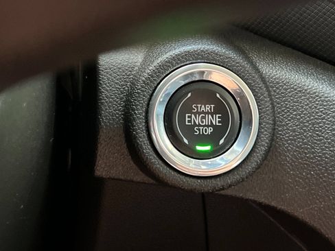 Used 2023 Chevrolet TrailBlazer LT FWD image 28