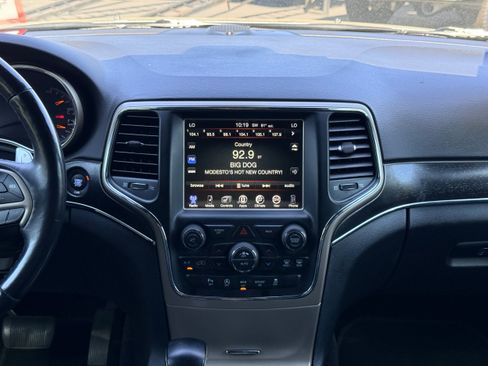 Used 2017 Jeep Grand Cherokee Limited w/ Luxury Group II AWD/4WD image 20