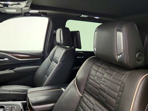 Used 2021 Cadillac Escalade ESV Premium Luxury Platinum w/ Heavy-Duty Trailer Package AWD/4WD image 22