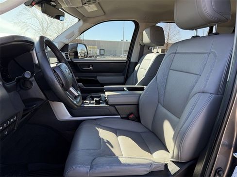 Used 2024 Toyota Tundra Limited image 26