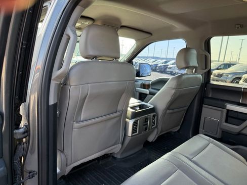 Used 2015 Ford F150 Lariat w/ Equipment Group 502A Luxury image 8