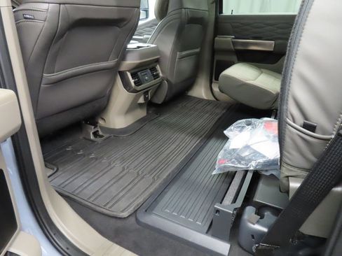 Used 2025 Ford F350 Platinum w/ Platinum Plus Package image 58