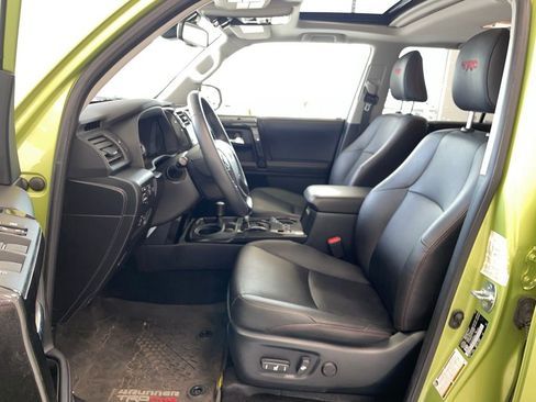 Used 2022 Toyota 4Runner TRD Pro AWD/4WD image 9