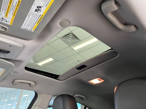 Used 2018 Buick Encore Preferred image 28