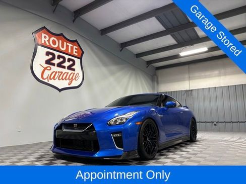 Used 2020 Nissan GT-R Premium image 1