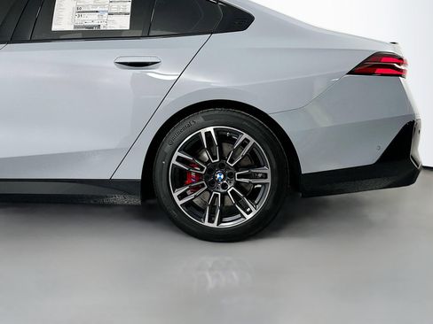 Certified 2025 BMW 530i w/ M Sport Package image 21