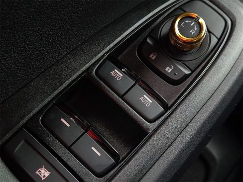 Used 2024 Subaru Crosstrek 2.5i Wilderness w/ Crosstrek Mirror Package image 17