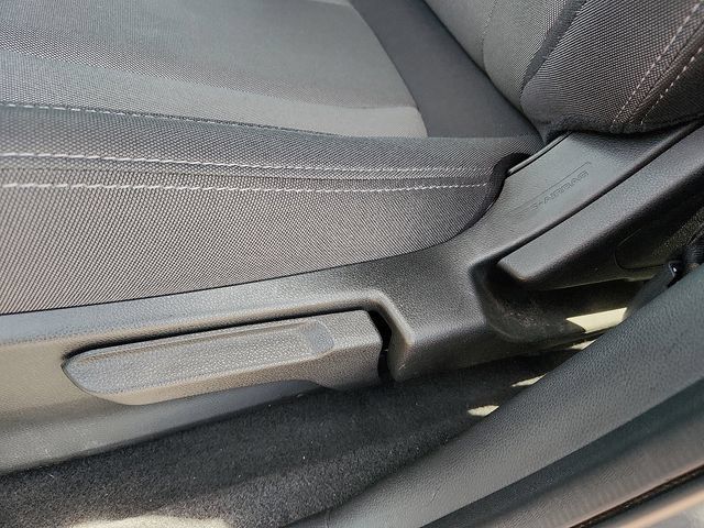 Certified 2025 Subaru Crosstrek 2.0i AWD/4WD image 13