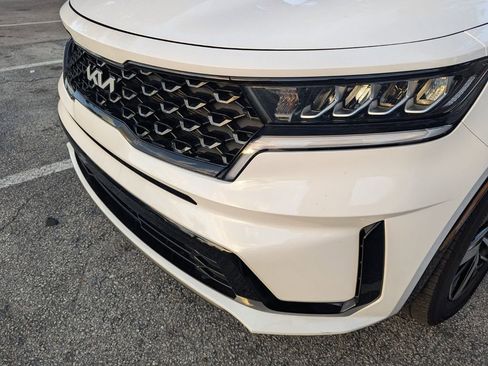 Used 2022 Kia Sorento S w/ Panoramic Sunroof Package image 4