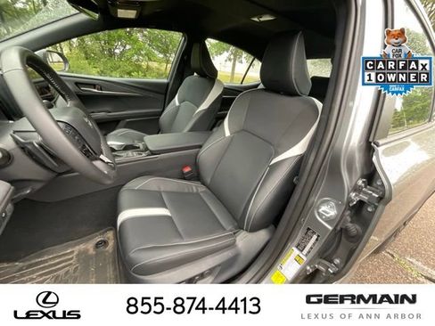 Used 2026 Toyota Camry SE w/ Multimedia Upgrade Package AWD/4WD image 12