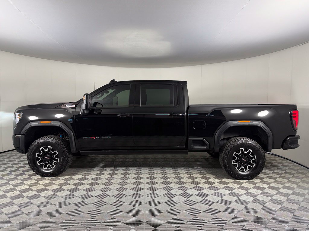 Used 2026 GMC Sierra 2500 AT4X AWD/4WD image 10