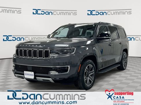 Used 2024 Jeep Wagoneer Series II image 1