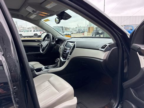 Used 2016 Cadillac SRX Performance w/ Driver Awareness Package image 11