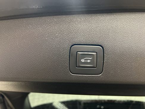 Used 2023 Buick Encore GX Essence w/ Advanced Technology Package image 7