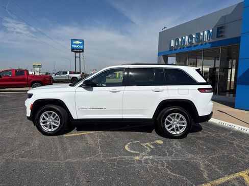 Used 2024 Jeep Grand Cherokee Laredo X w/ Luxury Tech Group I AWD/4WD image 4