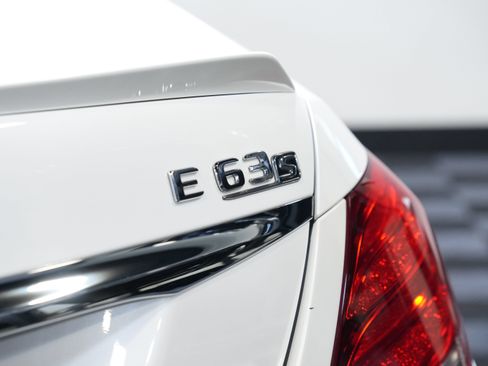 Used 2019 Mercedes-Benz E 63 AMG S image 19