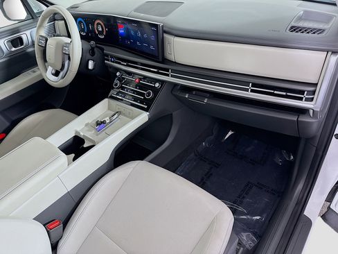 Used 2025 Hyundai Santa Fe SE FWD image 30