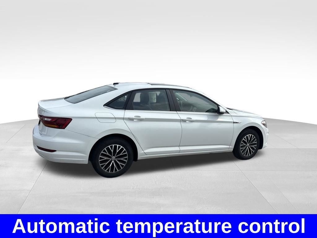 Used 2019 Volkswagen Jetta SEL w/ Cold Weather Package FWD image 6