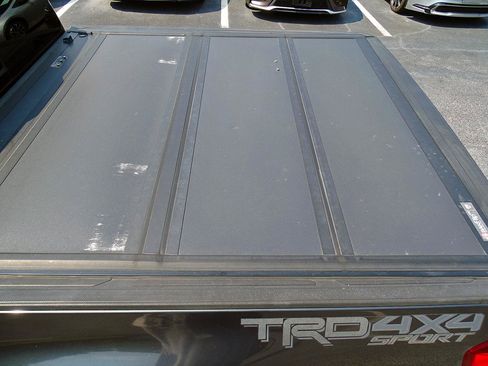 Used 2019 Toyota Tacoma TRD Sport w/ Technology Package AWD/4WD image 20