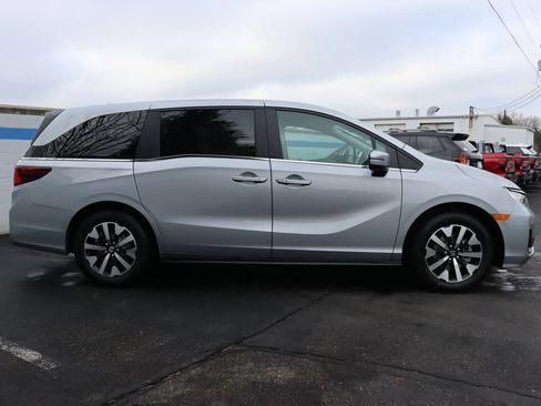 Used 2026 Honda Odyssey EX-L image 6