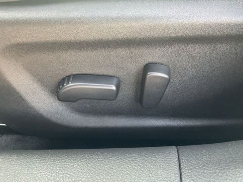 Used 2025 Nissan Altima 2.5 SV FWD image 9