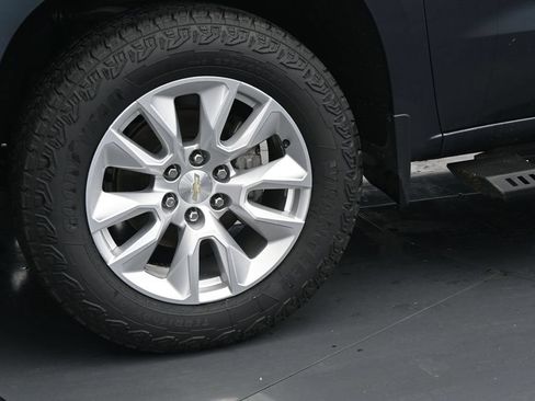 Used 2021 Chevrolet Silverado 1500 Custom AWD/4WD image 12
