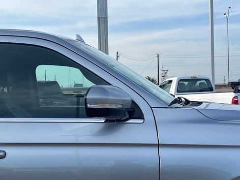 Used 2024 Ford Expedition Limited RWD image 9